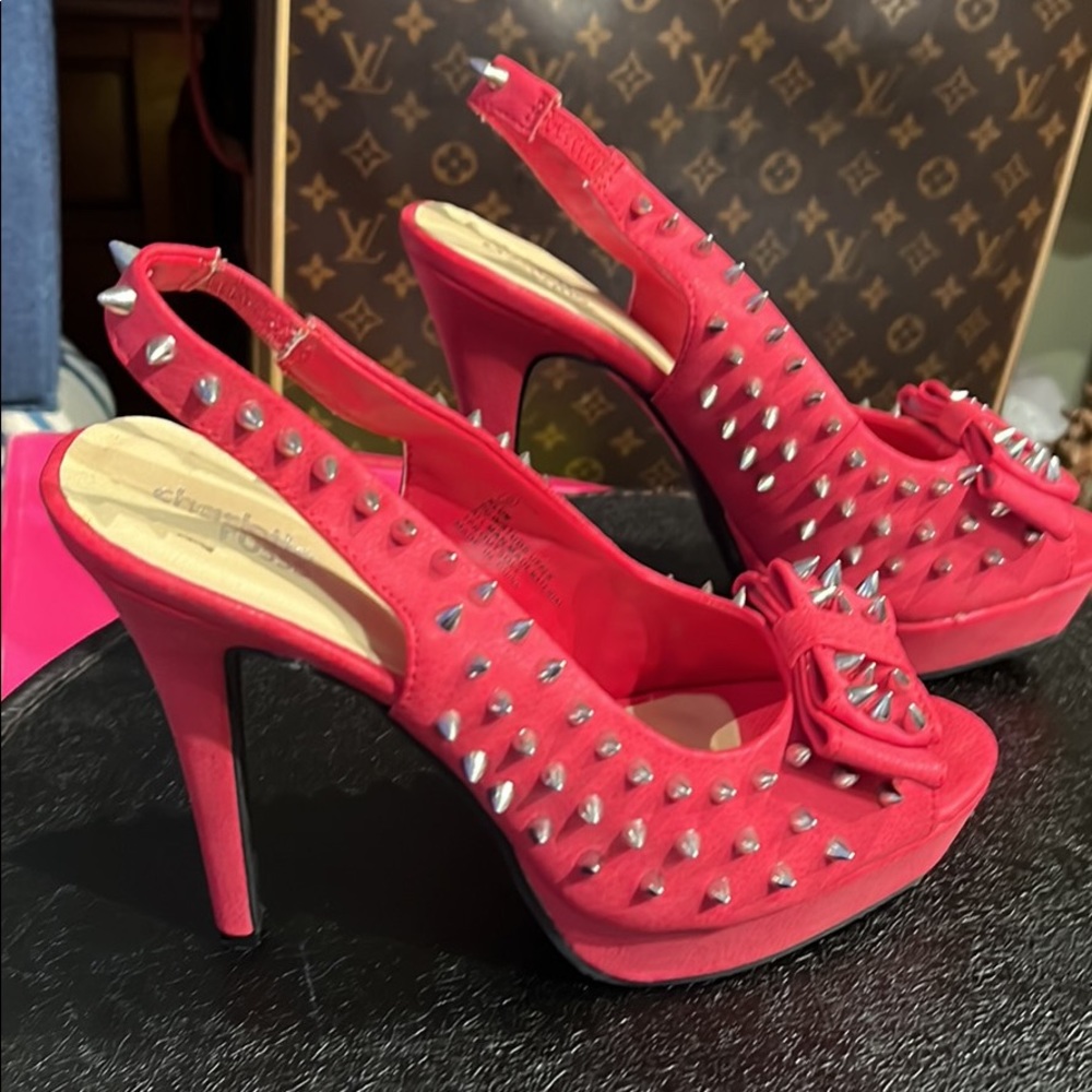 Charlotte russe heels new in original box size 9